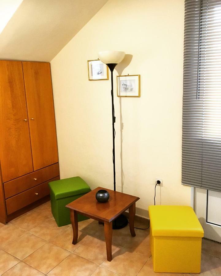 Evripides Vintage Airport Apartment Spáta Exterior foto